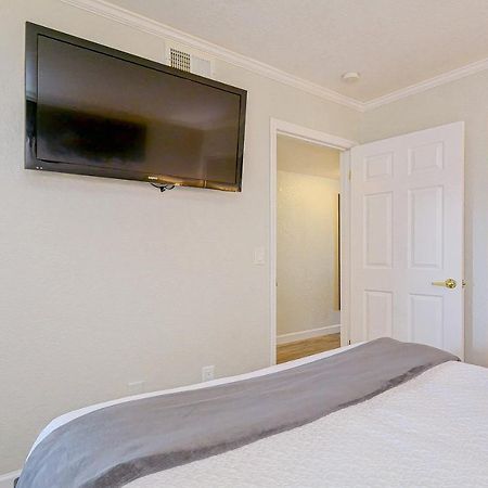 441-Waterfront, Amazing Views, Wifi, Pool And Close To Bucs Stadium Tampa Eksteriør billede
